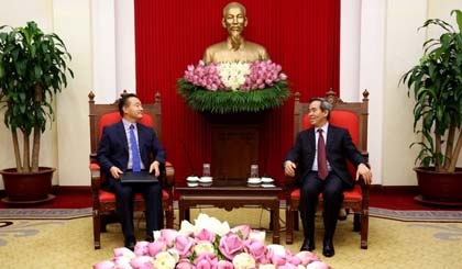 Head of the Central Economic Commission Nguyen Van Binh and KOICA Vice President Sul Kyung-hoon