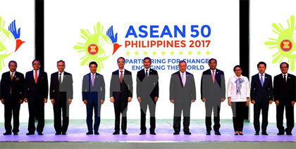 Các Ngoại trưởng tại lễ khai mạc Hội nghị AMM lần thứ 50 ở Manila (Philippines) ngày 5-8. Nguồn: EPA/TTXVN
