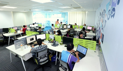 With a fast growing economy and a large IT workforce, Vietnam has become an emerging market for software outsourcing. (Illustrative image/Credit: dantri.com.vn)