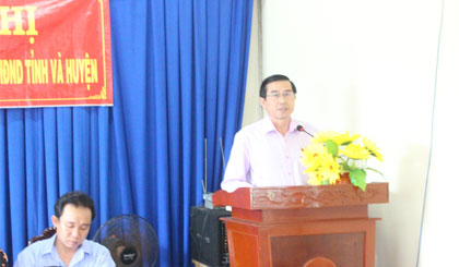 Đoàn đại biểu HĐND tỉnh, huyện Chợ Gạo tiếp xúc cử tri tại xã Bình Phan.