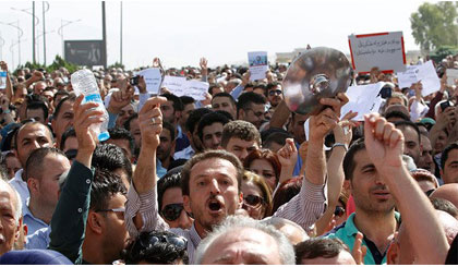 Những giáo viên người Kurd biểu tình phản đối chính quyền vì chậm trả lương tại tỉnh Sulaimaniyah, Iraq ngày 27/9/2016. Nguồn: Reuters