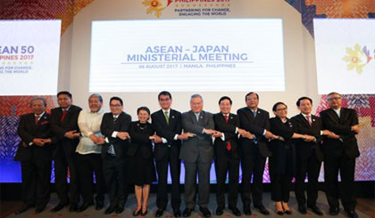 Các Bộ trưởng Ngoại giao ASEAN và đối tác Nhật Bản. Nguồn: asean2017.ph