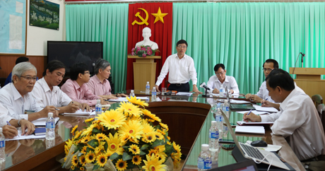 Buổi làm việc của Đoàn công tác Tổng cục Đường bộ Việt Nam với Sở GTVT xoay quanh các vấn đề liên quan đến hoạt động của Trạm thu phí tuyến tránh TX. Cai Lậy vào sáng ngày 14-8.