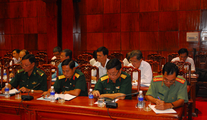 Bộ Chỉ huy Quân sự tỉnh, Bộ đội Biên phòng, Công an tỉnh tham dự tại cuộc họp. 