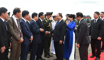 Lễ tiễn Thủ tướng, Phu nhân và đoàn cấp cao Việt Nam rời Thái Lan. Ảnh: VGP/Quang Hiếu