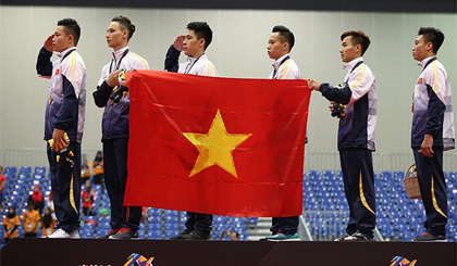 Male gymnasts win the 4th gold medal for Vietnam at the 29th SEA Games in men's team competition late August 20. (Credit: vnexpress.net)