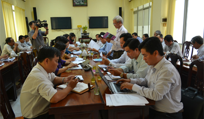 At the working session. Photo: THU HOAI