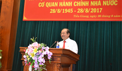 Ông Trần Thanh Đức Phó Chủ tịch UBND tỉnh phát biểu tại cuộc họp