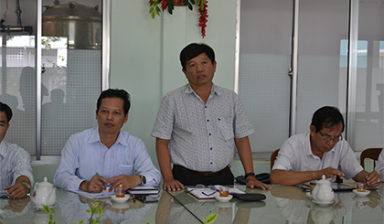 Ông Trần Vĩnh Hưng, Phó giám đốc Sở Lao động Thương binh và Xã hội phát biểu tại buổi làm viê