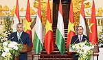 Thủ tướng Việt Nam và Hungary gặp gỡ báo chí