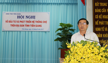 Ông Lê Văn Hưởng, Chủ tịch UBND tỉnh phát biêu tại hội nghị