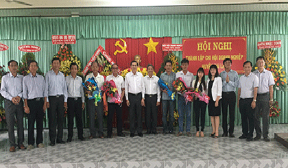 The Executive Committee of the Tan Phuoc district branch of Business Association. Photo: CAO THANG