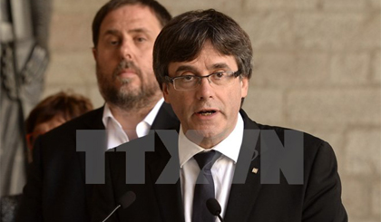 Thủ hiến Catalonia Carles Puigdemont phát biểu tại Barcelona ngày 20/9. Nguồn: AFP/TTXVN