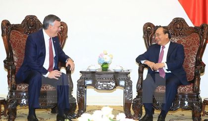 Thủ tướng Nguyễn Xuân Phúc tiếp ông Kevin Mc Allister, Chủ tịch kiêm Tổng giám đốc Công ty Boeing Thương mại. Ảnh: Thống Nhất/TTXVN