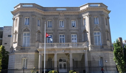 Quang cảnh bên ngoài Đại sứ quán Cuba ở Washington D.C., Mỹ ngày 3/10. Nguồn: THX/TTXVN