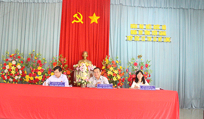 At the meeting in My Long commune, Chau Thanh district. Photo: DO PHI