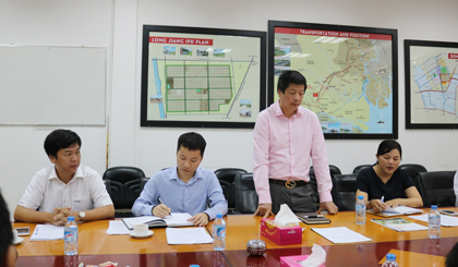 Ông Weng Ming Zhao, Chủ tịch HDQT Công ty TNHH Phát triển KCN Long Giang kiến nghị tỉnh sớm bàn giao khu đất dịch vụ 60ha cho KCN lONG Giang trển khai dự án
