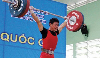 SEA Games champion wins gold medal at National Weightlifting Championships