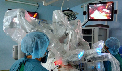 A robotic surgery at Binh Dan Hospital. (Credit: sggp.org.vn)