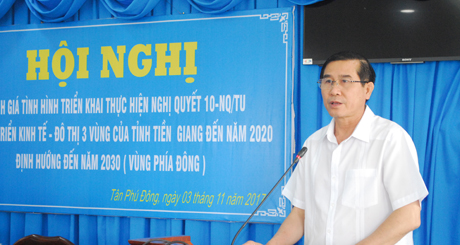 Đồng chí Lê Văn Hưởng phát biểu chỉ đạo tại hội nghị.