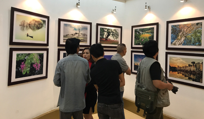 The exhibition attracts many visitors