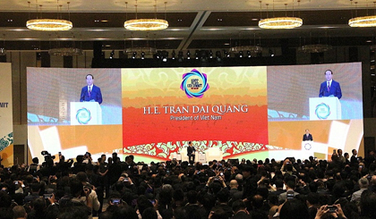 President Tran Dai Quang delivering a keynote address at the APEC CEO Summit in Da Nang