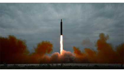 Ảnh tư liệu: Một vụ phóng tên lửa đạn đạo liên lục địa của Triều Tiên, hồi tháng 8. Nguồn: Reuters/KCNA