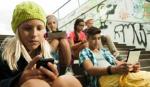 Pháp: Cấm học sinh tiểu học dùng điện thoại tại trường