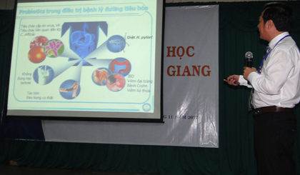 Báo cáo viên trình bày tại Hội nghị Khoa học kỹ thuật tỉnh Tiền Giang năm 2017.