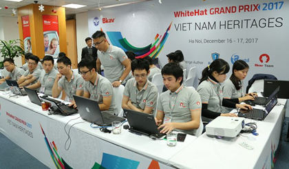 Đội hỗ trợ kỹ thuật tại cuộc thi WhiteHat Grand Prix 2017. (Nguồn: Bkav)