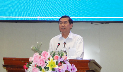 Chủ tịch UBND tỉnh Lê Văn Hưởng