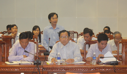 Phó Tổng biên tập Báo Ấp Bắc Nguyễn Trọng Tấn phát biểu ý kiến tại hội nghị.