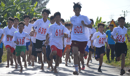 Giải Việt dã Báo Ấp Bắc (tổ chức ngày 30-12-2017) có hai nội dung thuộc khuôn khổ môn thi đấu Đại hội TDTT tỉnh lần thứ VIII là Thanh niên nam (10 km) và Thanh niên nữ (5 km)