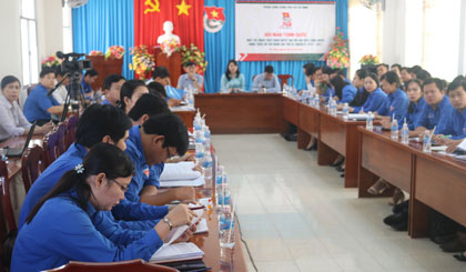 Các đại biểu làm việc tại điểm cầu Tiền Giang.