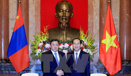 Chủ tịch nước Trần Đại Quang tiếp Chủ tịch Quốc hội Mông Cổ Miyegombo Enkhbold đang thăm chính thức Việt Nam. Ảnh: Nhan Sáng/TTXVN