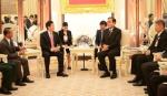 Vietnamese Ambassador greeted by Thai Prime Minister