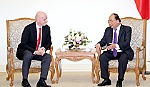 Thủ tướng Nguyễn Xuân Phúc tiếp Chủ tịch FIFA