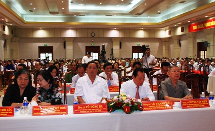 Các đồng chí nguyên là lãnh đạo trung ương, lãnh đạo tỉnh dự họp mặt