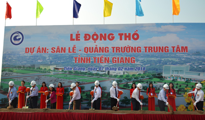At the ground breaking ceremony. Photo: PHUONG ANH