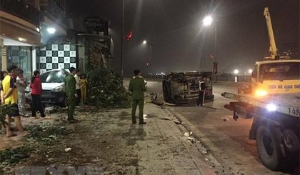 Hiện trường một vụ tai nạn giao thông ở Quảng Ninh trong ngày 19/2. Nguồn: TTXVN
