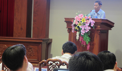 Đồng chí Vũ Xuân Lợi báo cáo kết luận chỉ đạo giải quyết của Phó Thủ tướng Thường trực Chính phủ Trương Hòa Bình. 