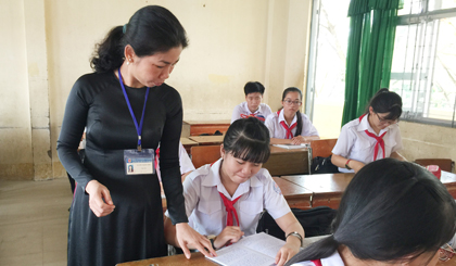 Cô giáo Thơm luôn nâng cao chất lượng giảng dạy môn Sinh học từ những sáng tạo, phương pháp giáo dục mới.