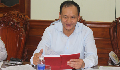 Thứ trưởng Bộ GT-VT Nguyễn Nhật phát biểu kết luận tại buổi làm việc.