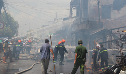Vụ hỏa hoạn xảy ra vào ngày 7-4 ở đường Nguyễn Tri Phương, phường 7, TP. Mỹ Tho.