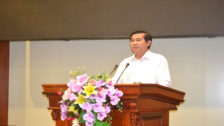Chủ tịch UBND tỉnh phát biểu chỉ đạo tại buổi họp