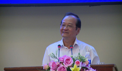 Deputy Chairman of the Tien Giang provincial People's Committee Tran Thanh Duc speaks at the conference. Photo: thtg.vn