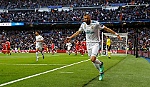 Benzema tỏa sáng đưa Real vào chung kết