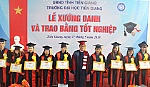 Trao Bằng tốt nghiệp cho 603 sinh viên, học sinh