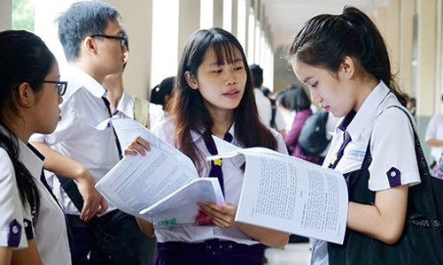 Theo công bố của Bộ GD-ĐT, năm 2018, cả nước có 688.641 thí sinh đăng ký xét tuyển đại học (ĐH) trong tổng số 925.961 thí sinh dự thi THPT quốc gia.