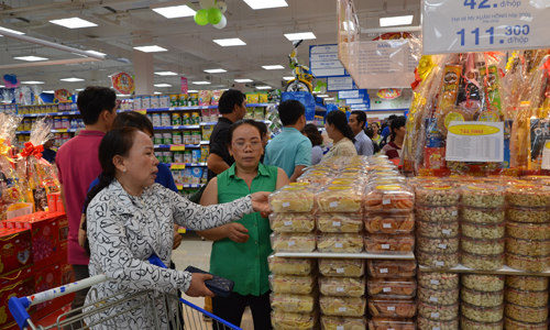 Hàng Việt đang chiếm tỷ trọng lớn trong các trung tâm mua sắm, chợ nông thôn.